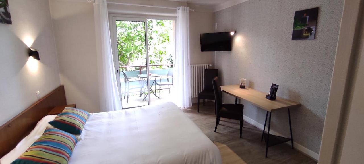 Hostellerie Du Parc Labarthe-Inard ภายนอก รูปภาพ